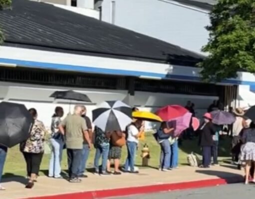 Largas filas para solicitar beneficios del PAN provocan malestar en San Juan
