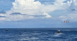 Guardia Costera suspende búsqueda de desaparecidos tras naufragio en el canal de la Mona
